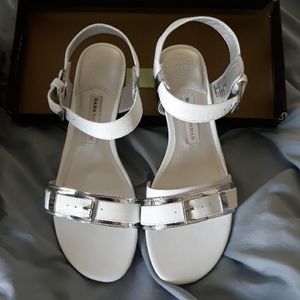 Brand new Dana Buchman sandals 8.5